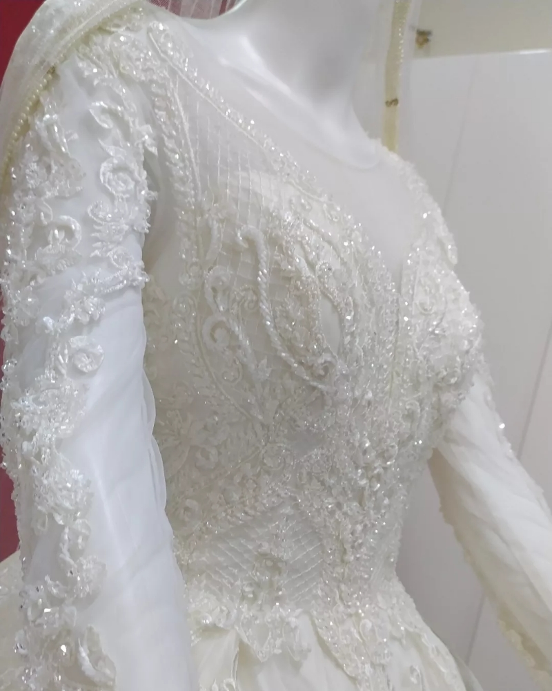 Brand new luxury wedding gown for - 6
