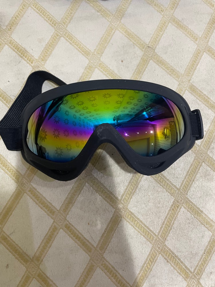 mask/googles  - 4