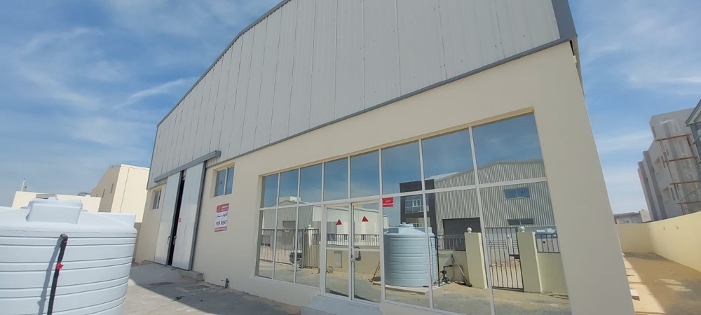 store for rent birkt alawamer - 2