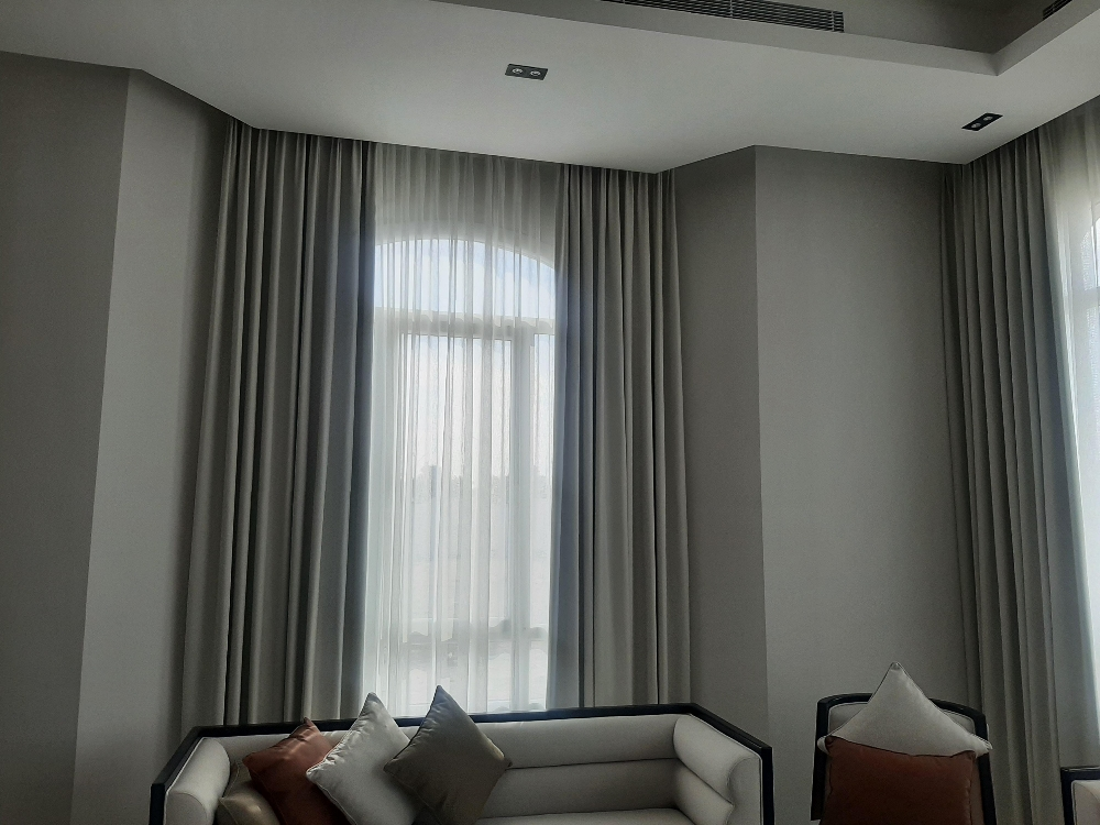 window curtain - 1