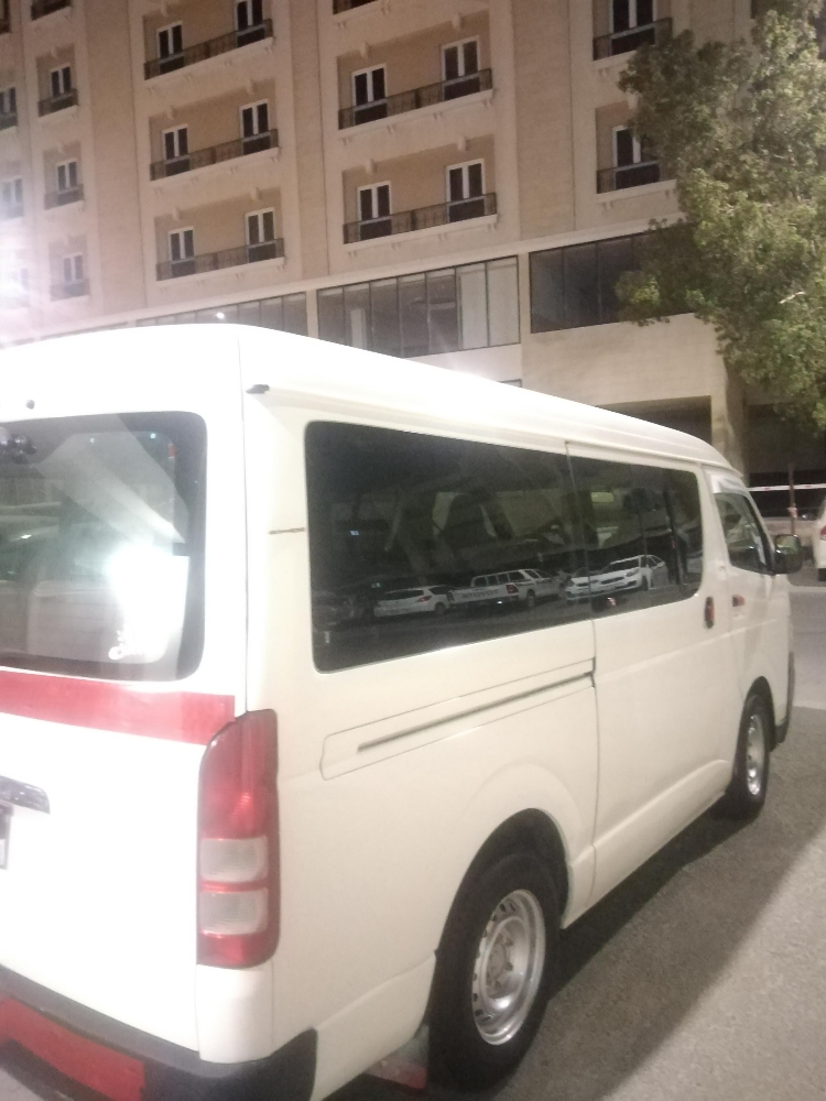 باص تويتا حديث ونظيف جداً للاجار - 2
