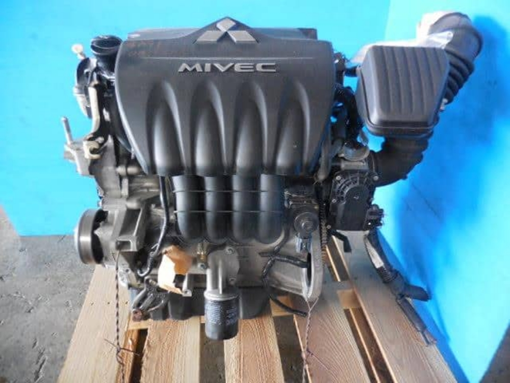 Mitsubishi Lancer 4A90-91 - 1