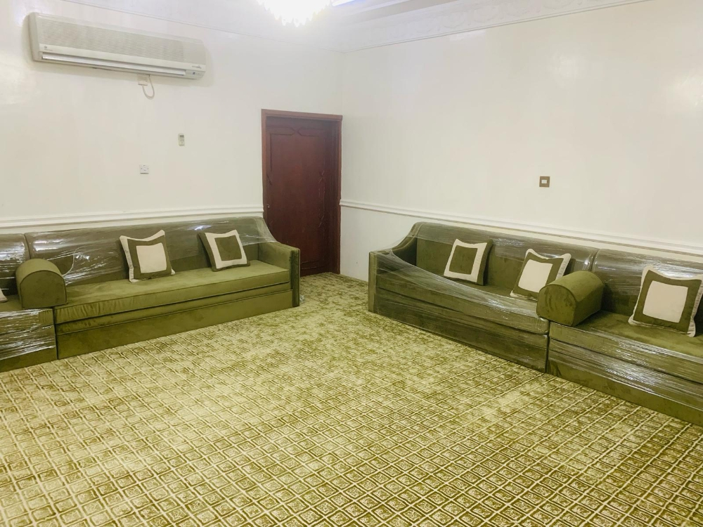 same color of the room. - 2