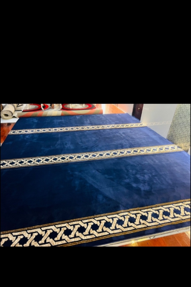 فرش ليلبع مسجد في درج موجود عرد 1 - 2