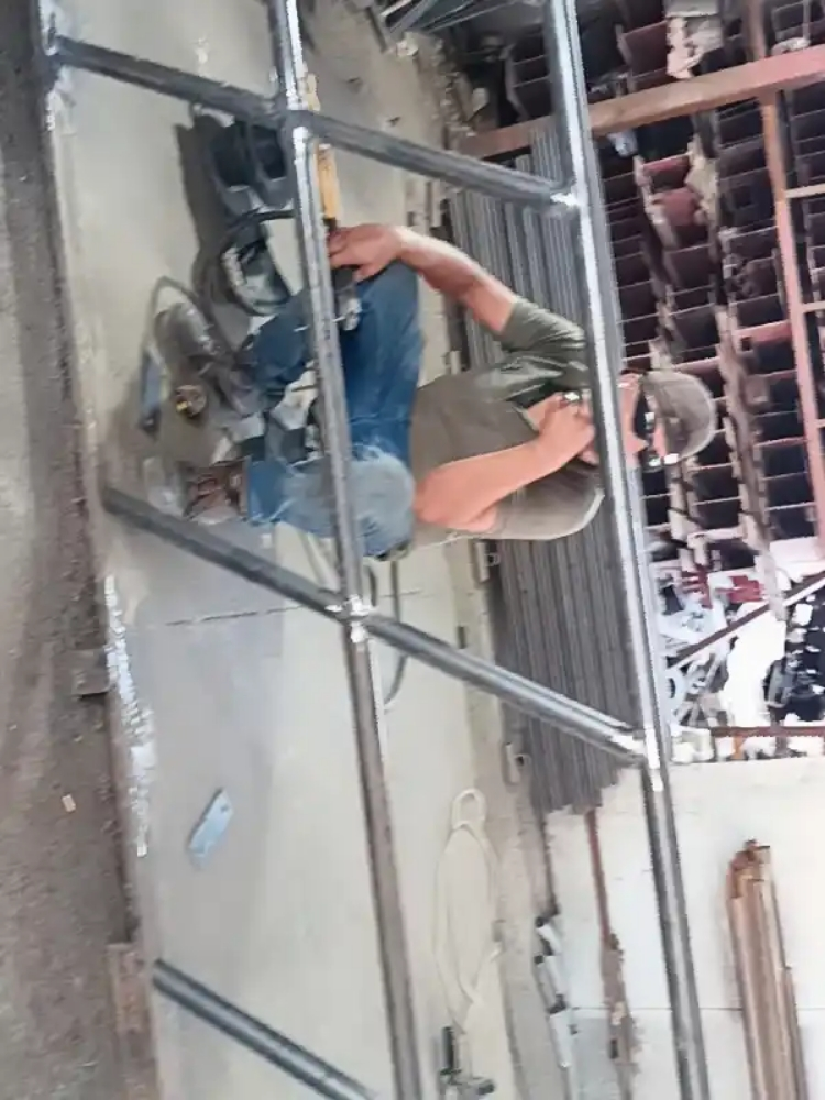 حداد لي اعمل الحداده واللحمات - 1