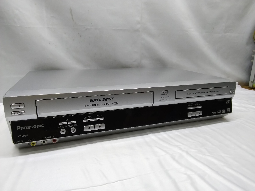 PANASONIC NV-VP60 VHS & DVD - 9