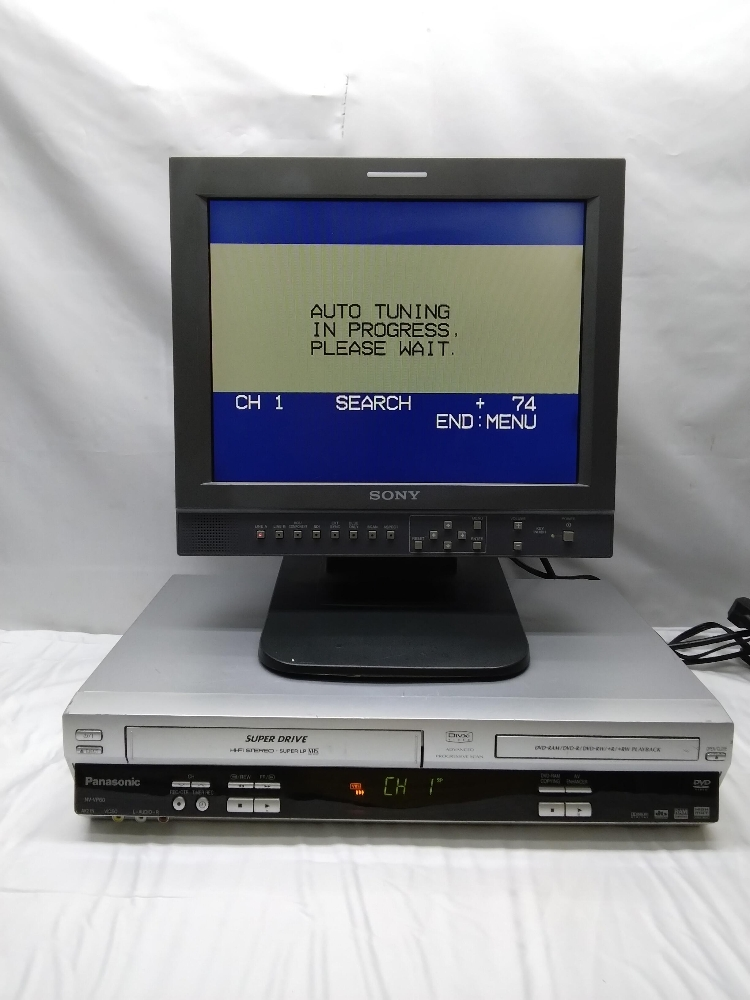 PANASONIC NV-VP60 VHS & DVD - 3