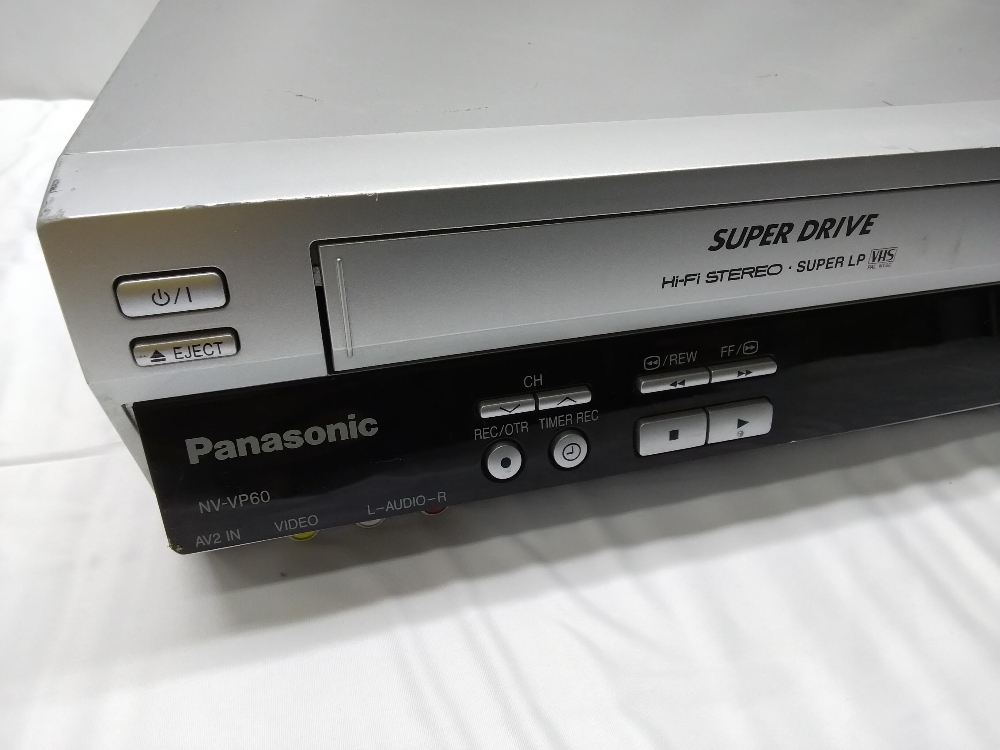 PANASONIC NV-VP60 VHS & DVD - 7