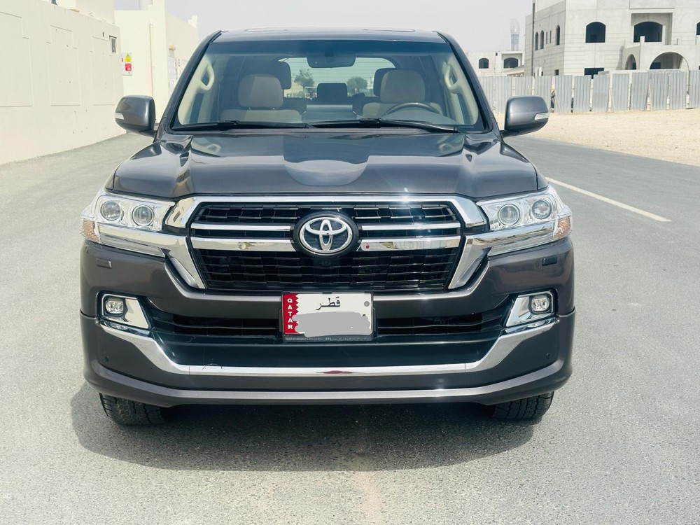 Land Cruiser 2020 Black edition  - 1