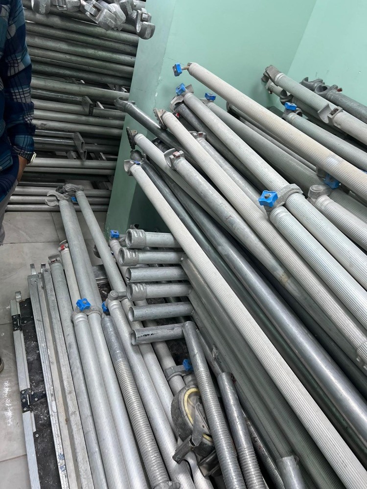 required aluminum scaffolding - 1