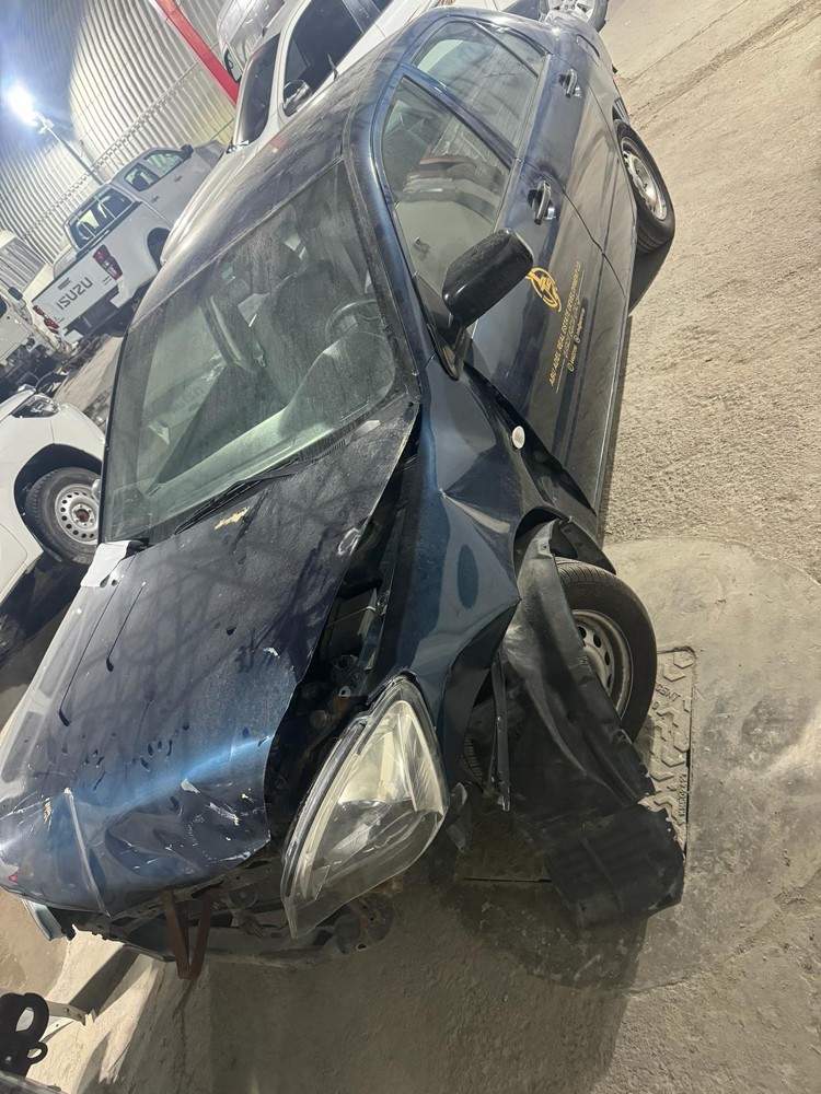 SCRAP MITSUBISHI LANCER - 2