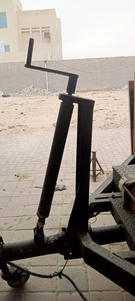 سطحة لسيارات مع ونش بحالة ممتازة - 4