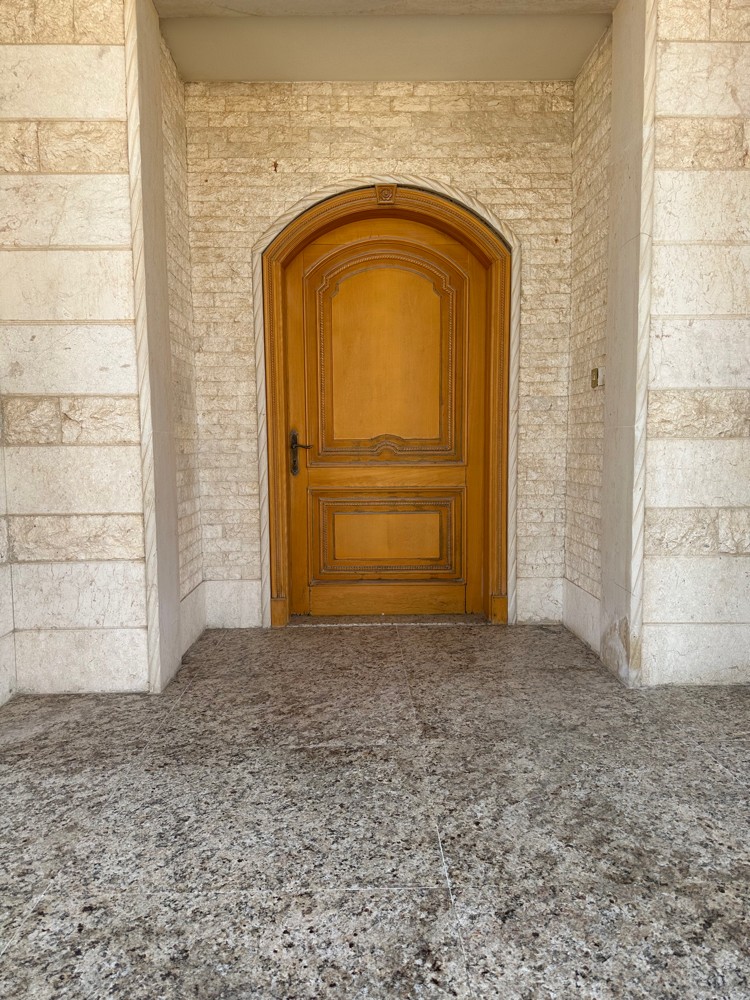   مطلوب صيانة ابواب - 2