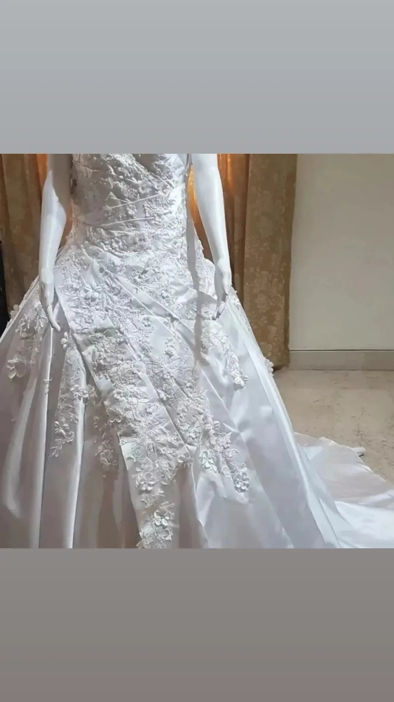 Brand new  wedding gown rent - 4