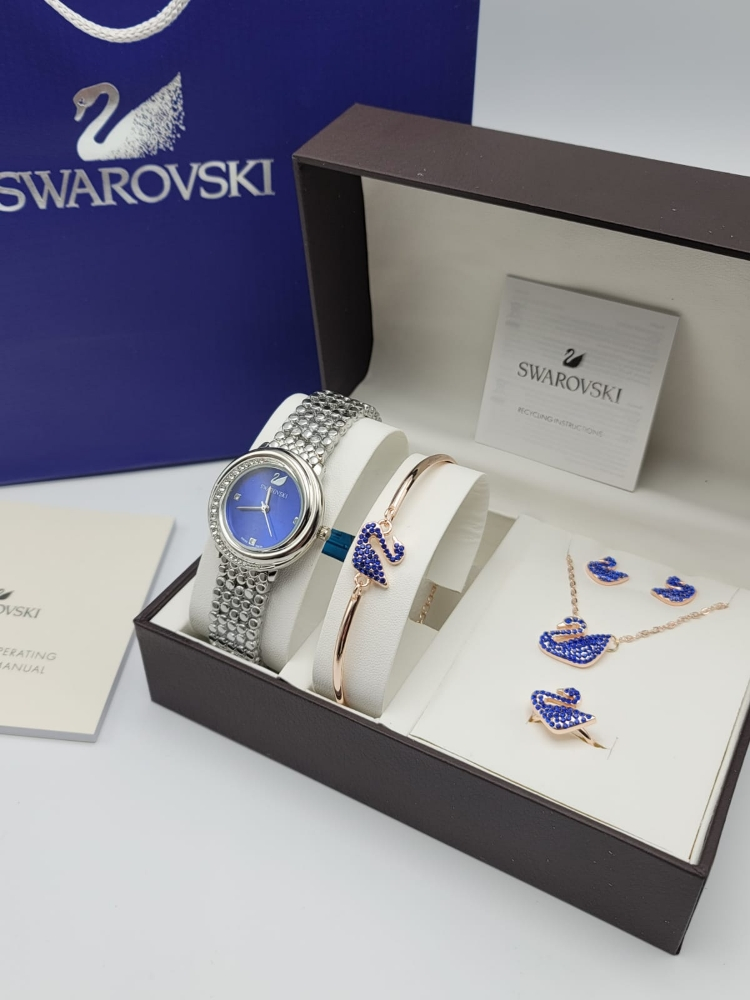 Swarovski - 4