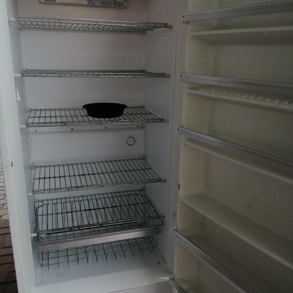 White Westinghouse Freezer - 2