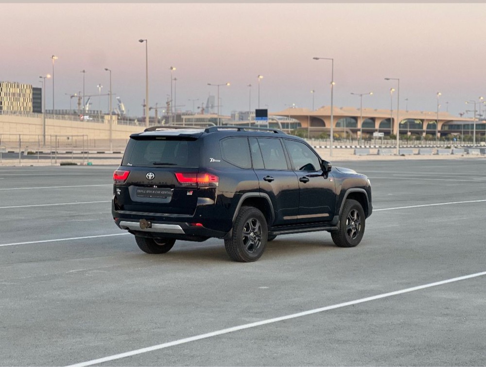Toyota Land Cruiser GR for rent - 6