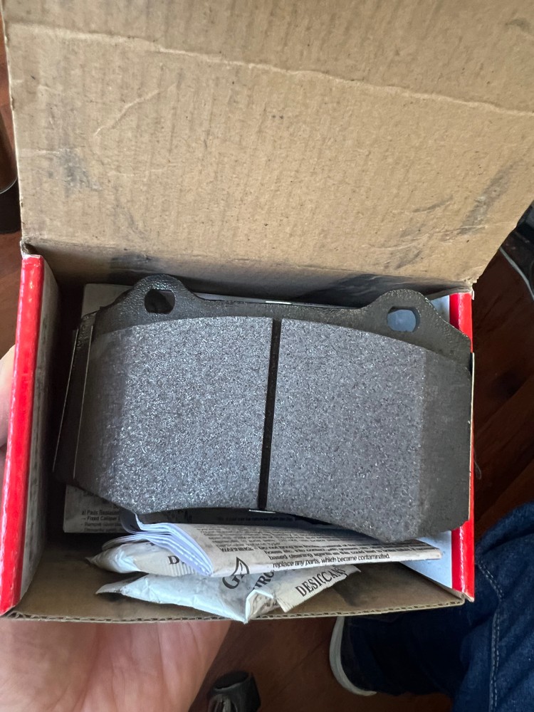 Brembo OEM brake pads jeep SRT - 6