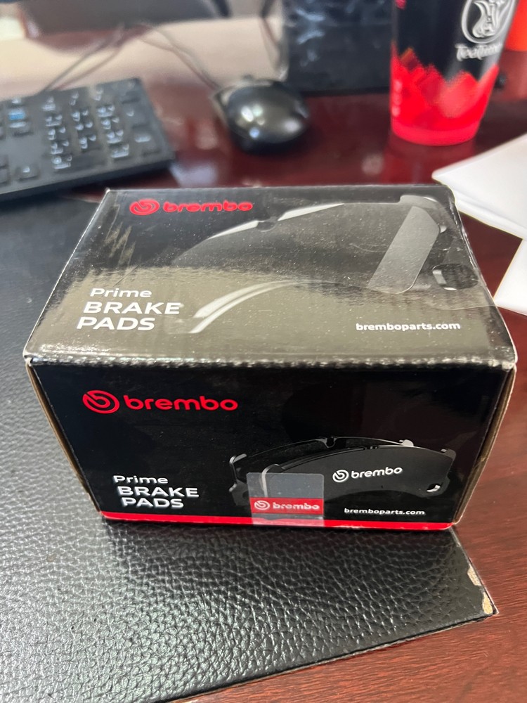 Brembo OEM brake pads jeep SRT - 8