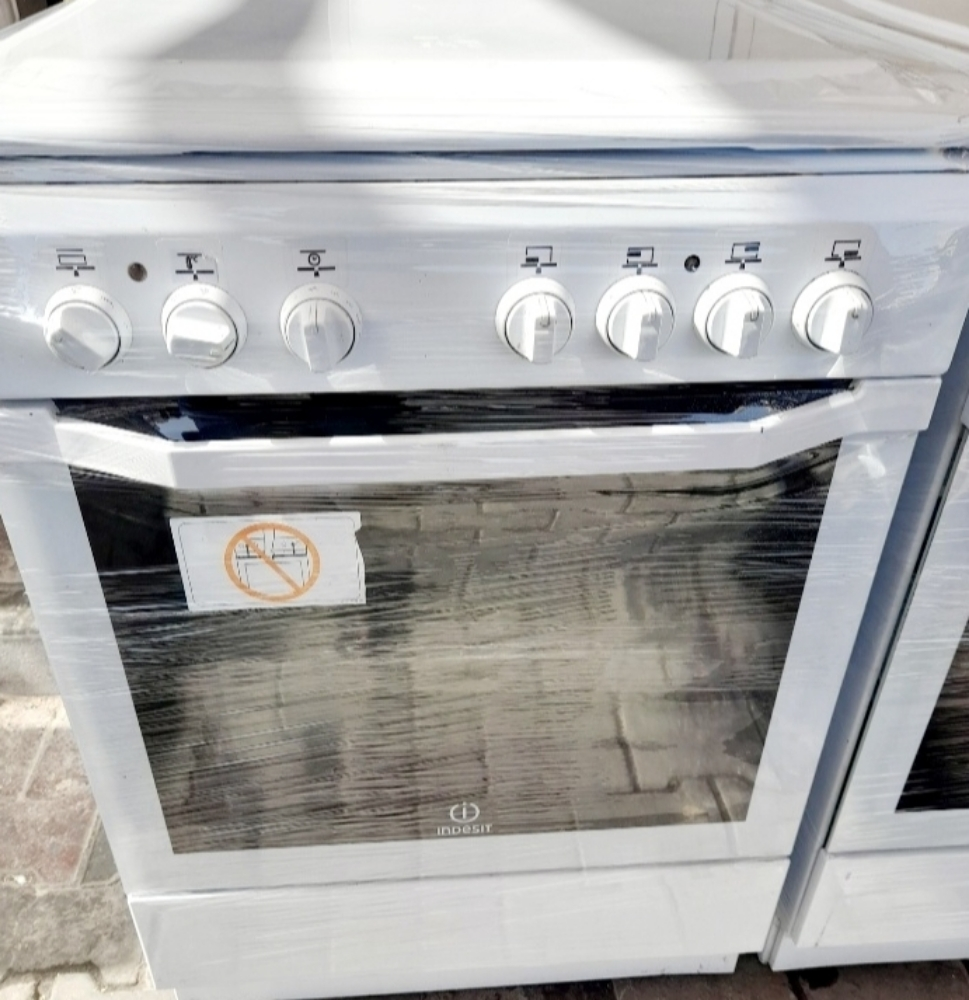 INDESIT Electric Stove Sale - 1