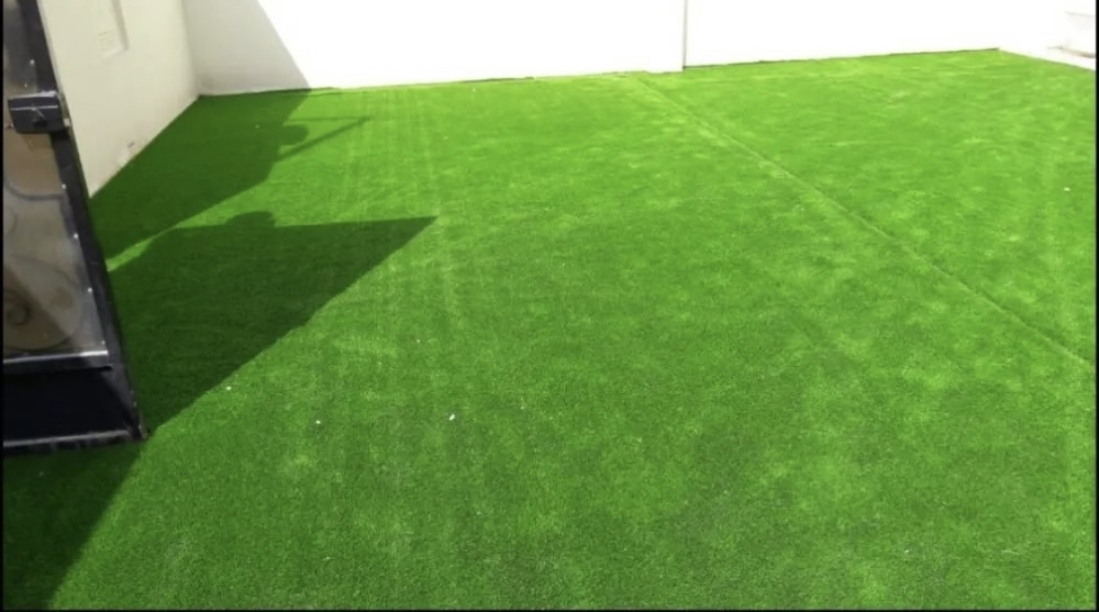 artificial grass carpet installat - 2