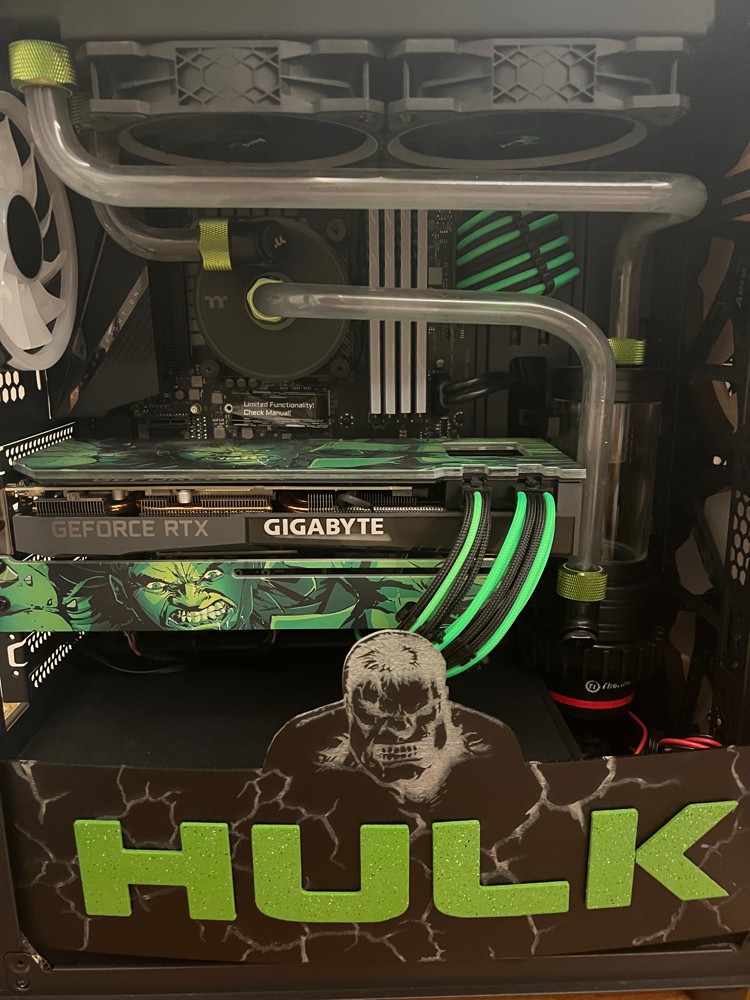 Custom Hulk Gaming PC 1/1 - 4