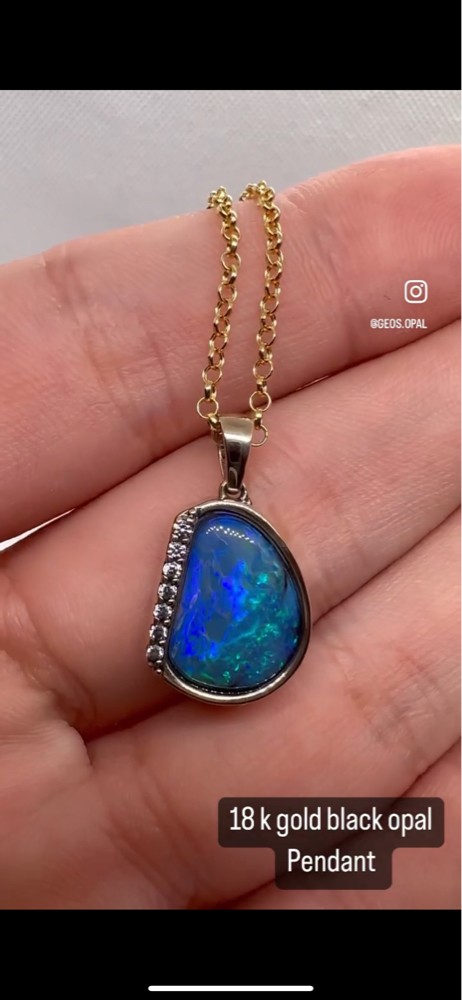 black opal gold pendent - 1