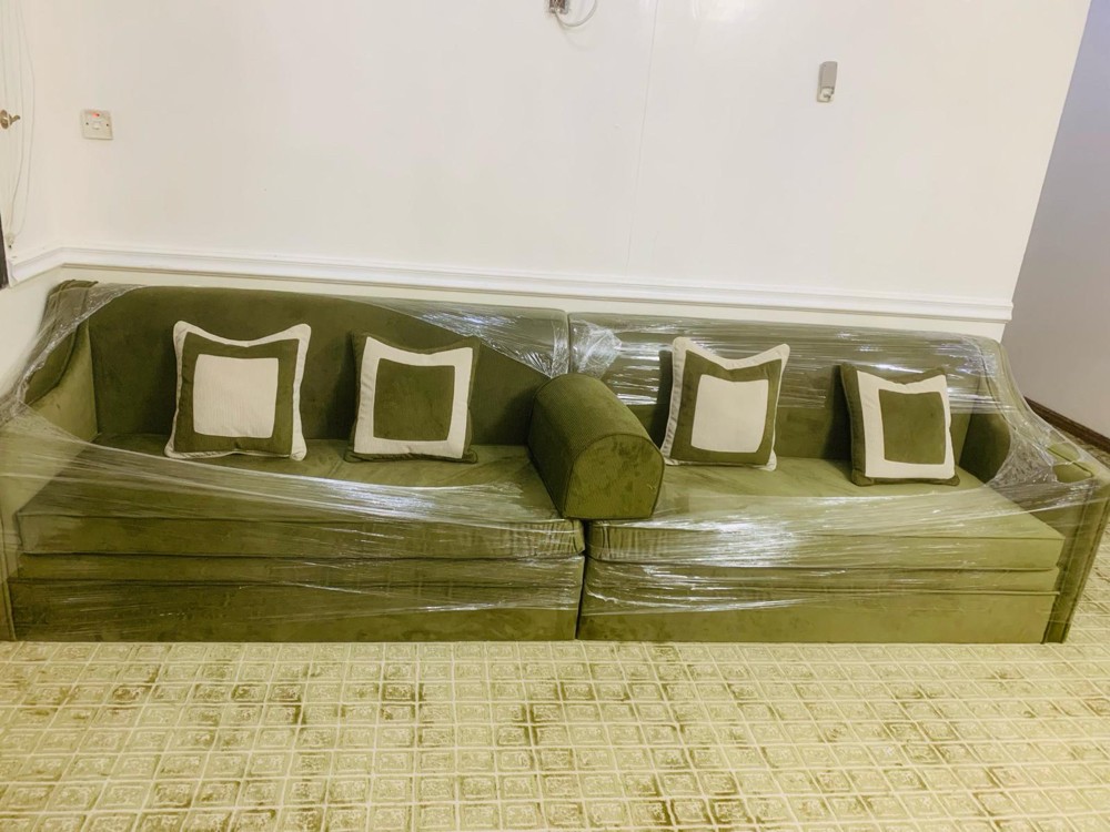 same colour  - 3