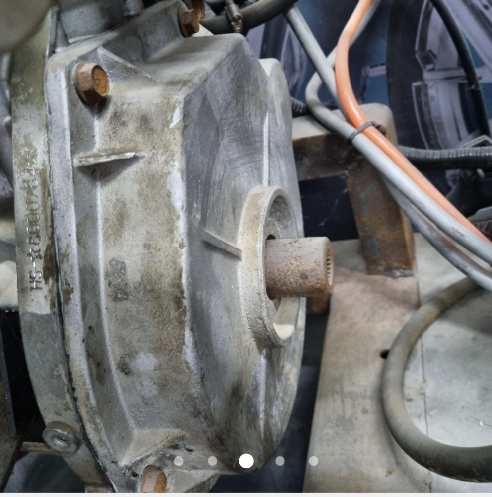 4 cylender boat engine - 4