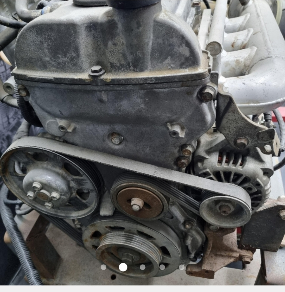 4 cylender boat engine - 3