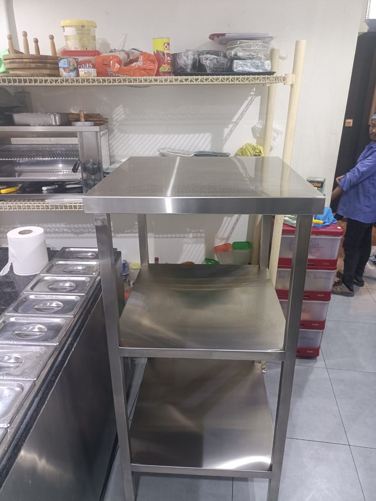 Stainless steel table shelves - 3