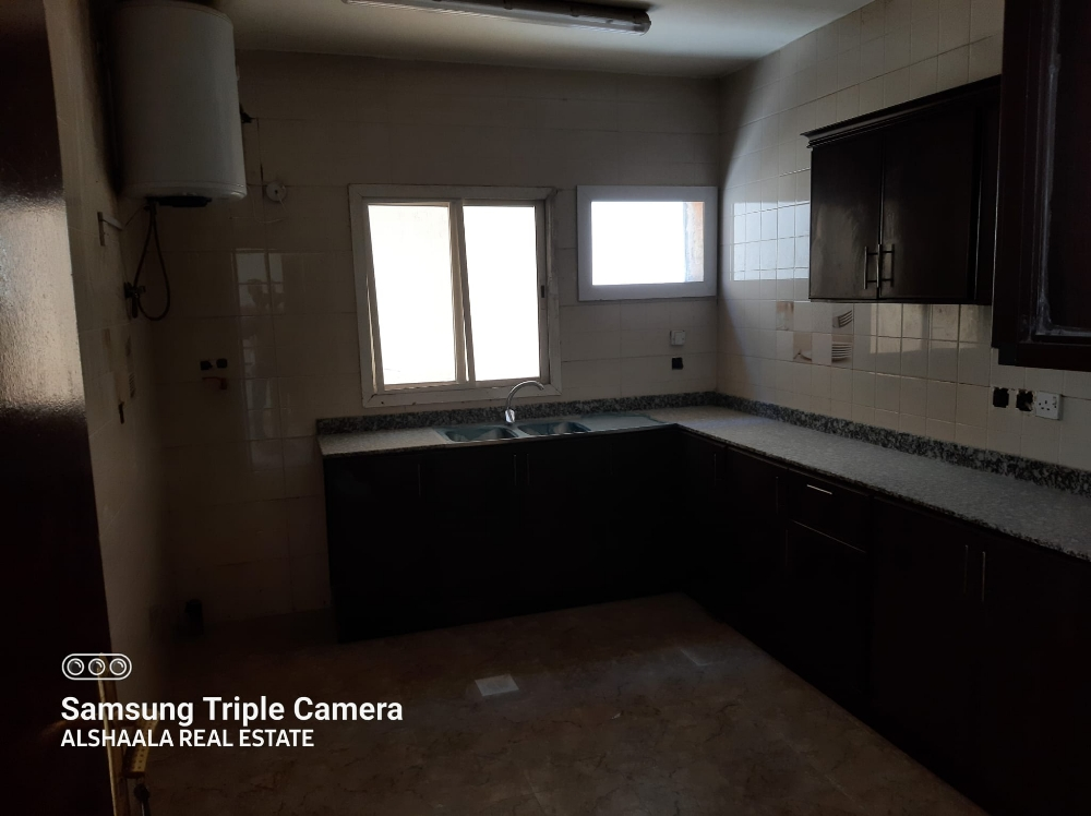90 Rooms and 1000 sqm store - 3