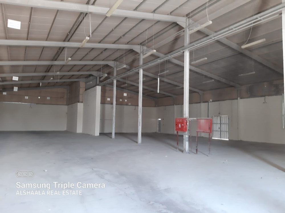 90 Rooms and 1000 sqm store - 4
