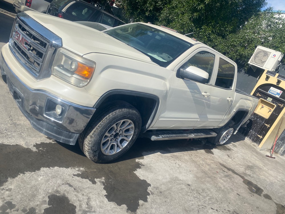 GMC Seirra 2015 Scrap - 1