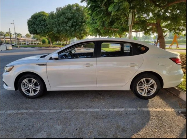 MG MG 6 Sedan White - 3