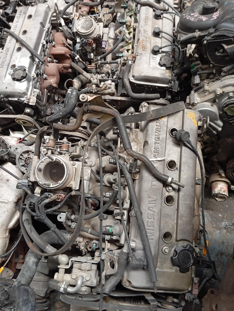 Engine Nissan pickup - 1