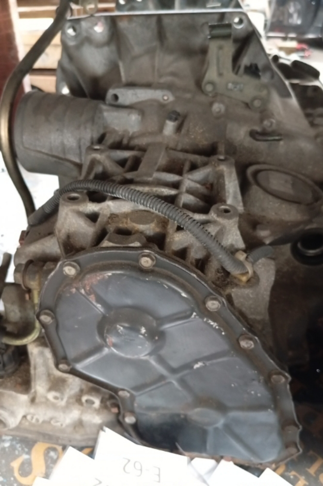 gearbox Nissan Tiida - 1