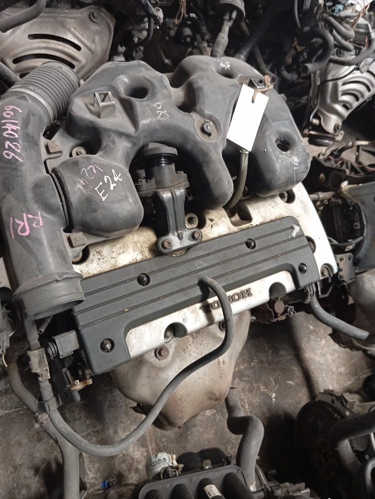 Honda Accord engine - 2
