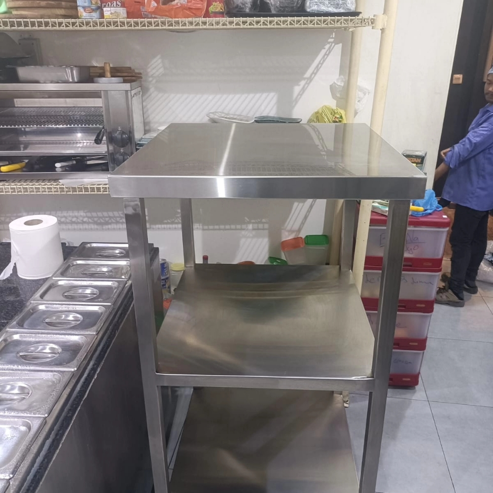 stainless steel shelves table - 3