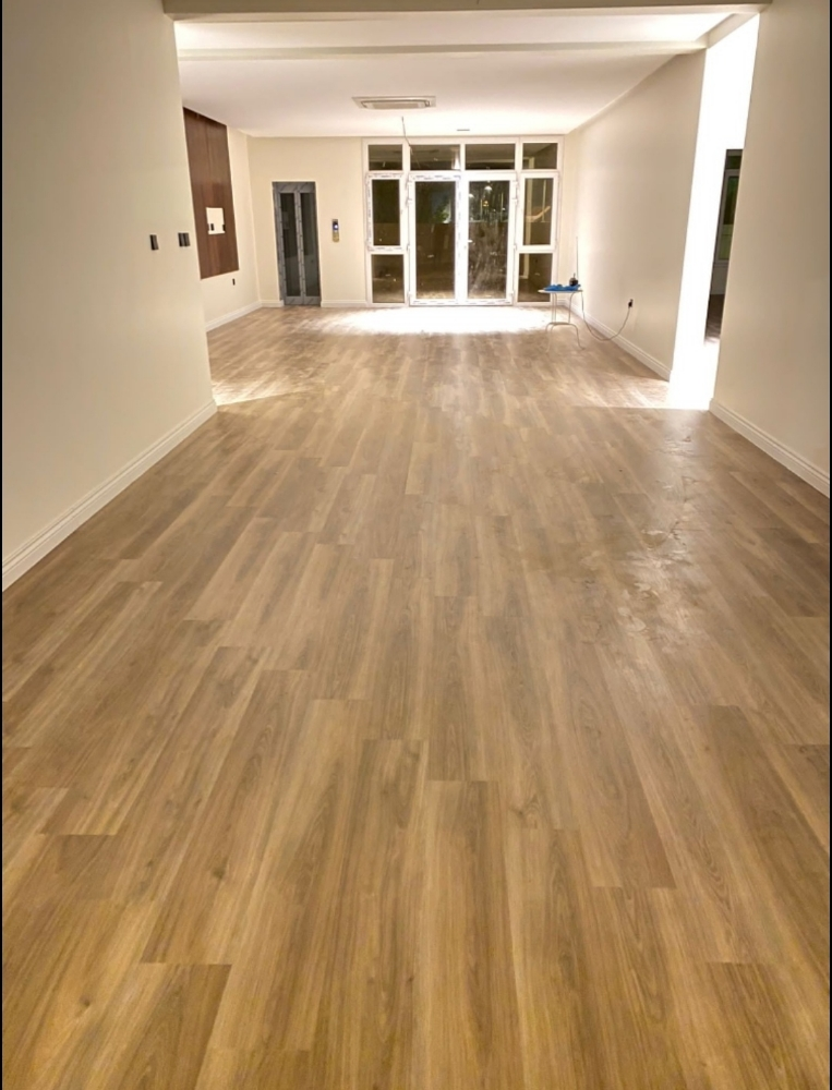 Luxurious waterproof flooring - 12