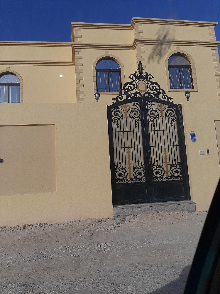 Iron doors and balusters - 4
