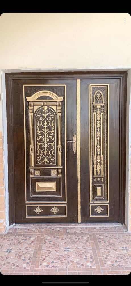 Iron doors and balusters - 3