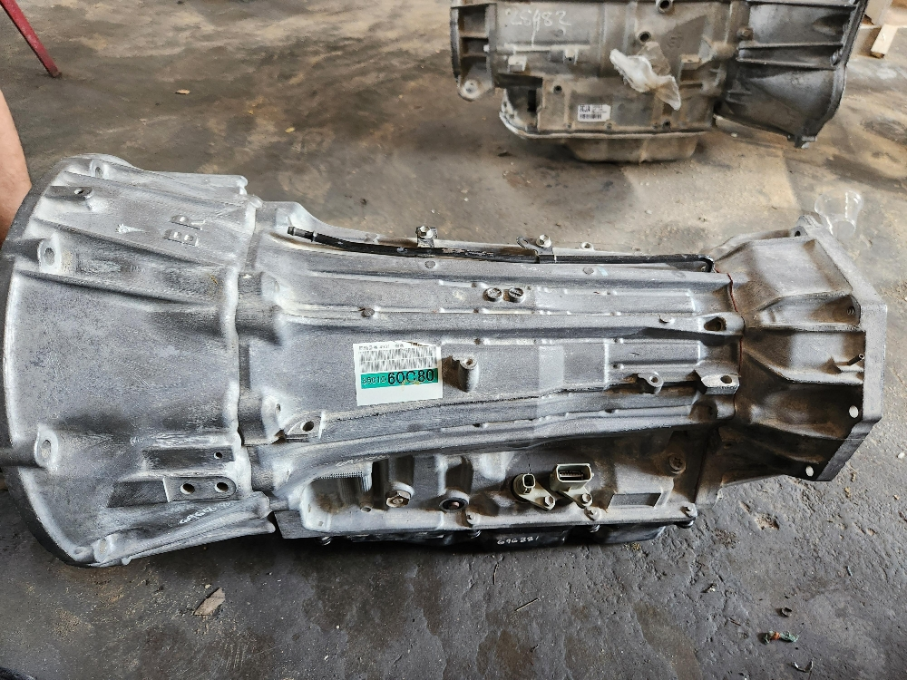 Sale For Land Cruiser 5.7 Gearbox - 1