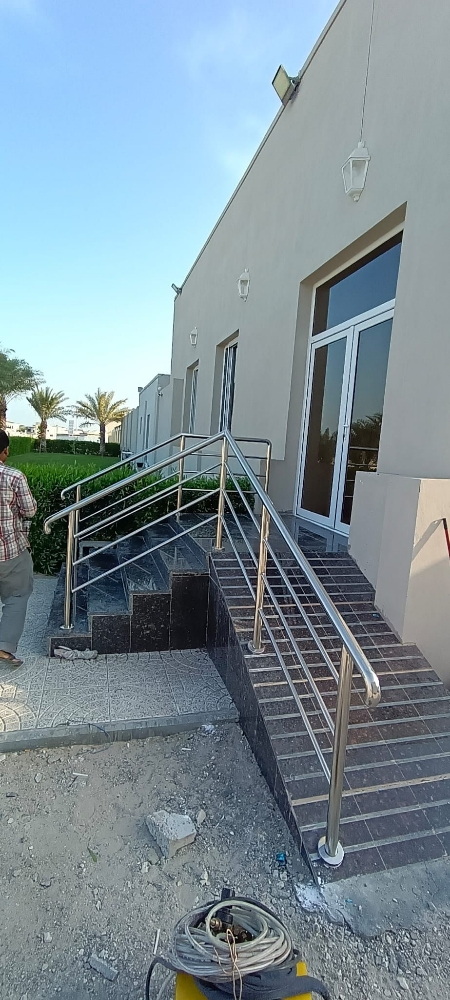 نقوم بجميع اعمال الحداده للمظلات، - 5