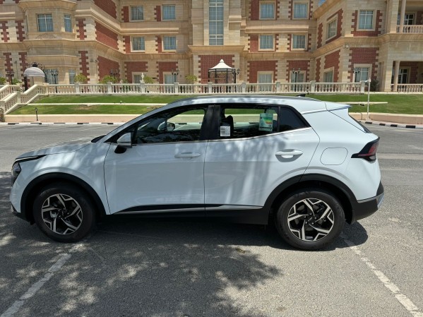 Kia sportage white 2024 - 3