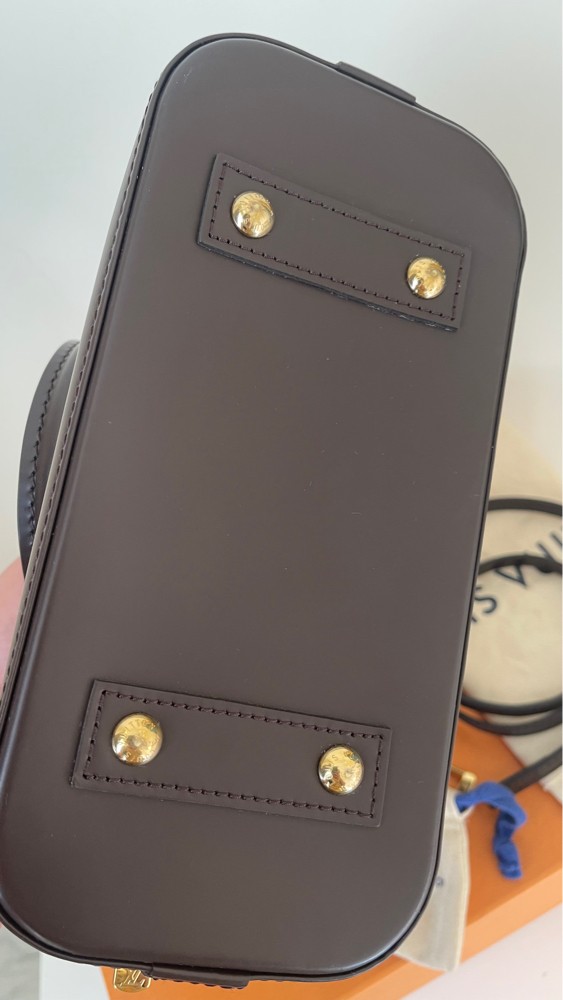 Louis Vuitton - 4