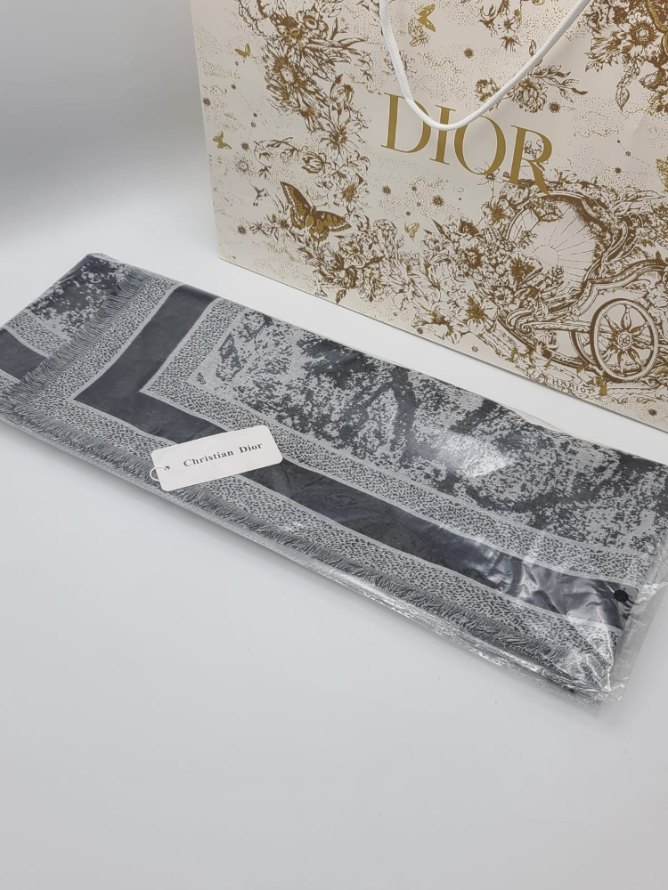 Dior scarves gifts - 15