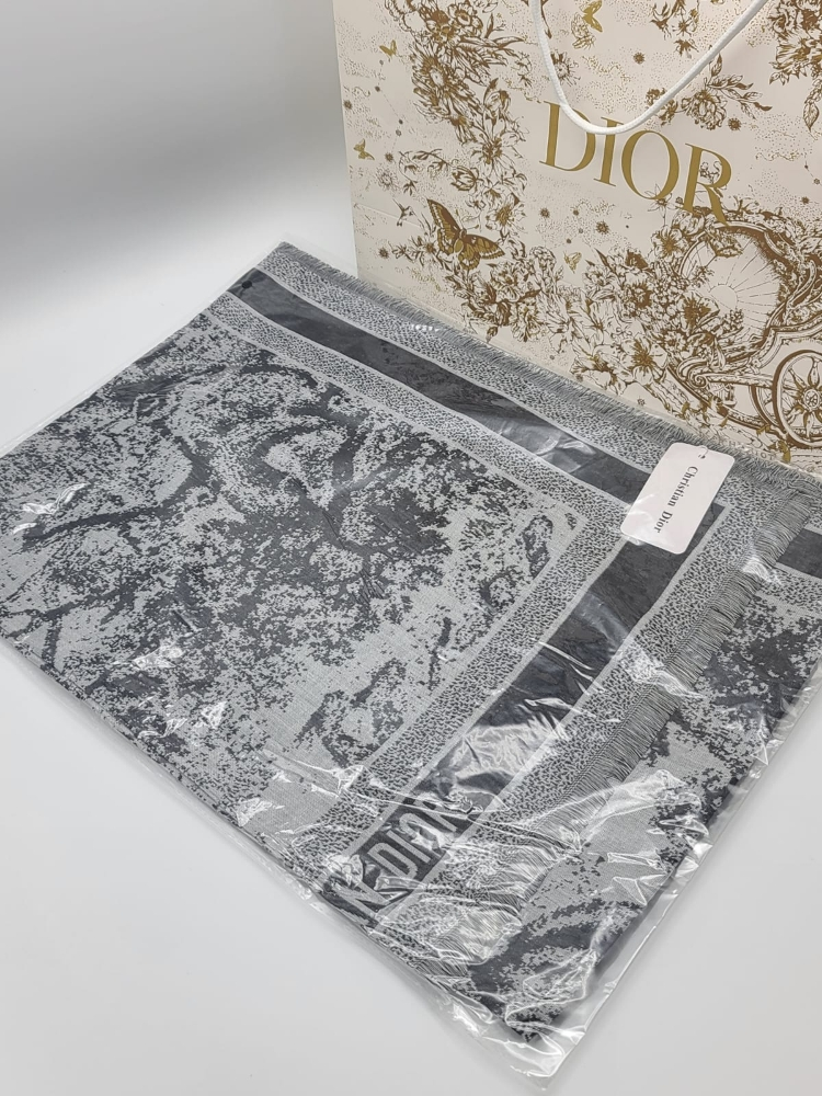 Dior scarves gifts - 13