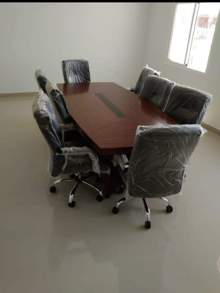 Office Desk & Chairs - 7
