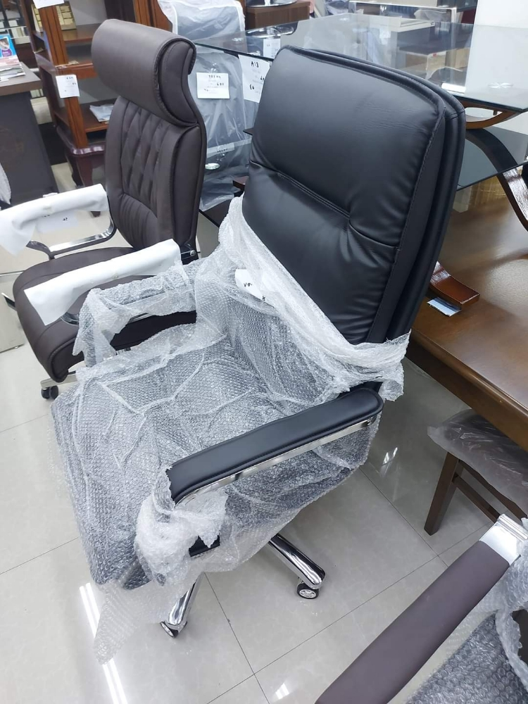 Office Desk & Chairs - 12
